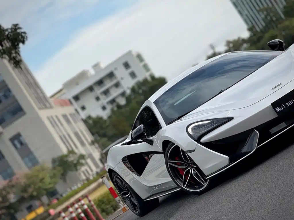 MCLAREN 570
