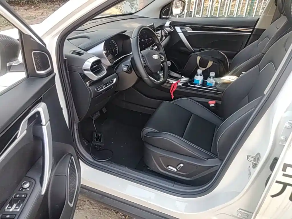 Geely Binyue — миниатюра 16
