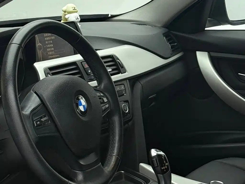 BMW 3 Series — миниатюра 3