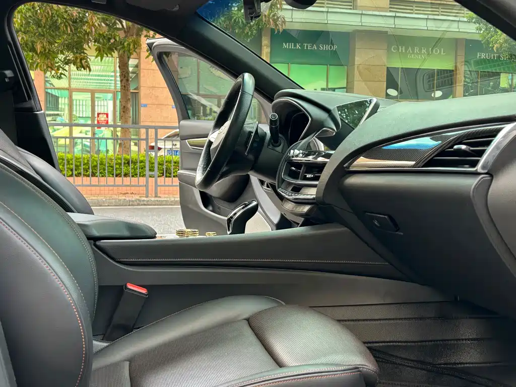 Cadillac CT5 — миниатюра 32