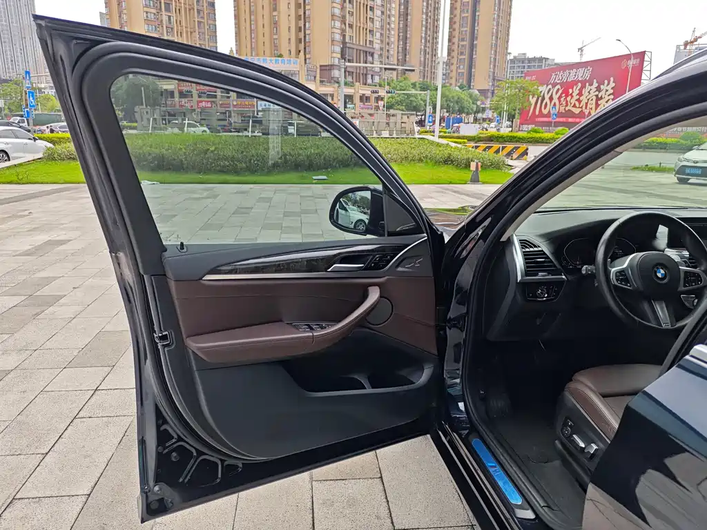 BMW X3 — миниатюра 11