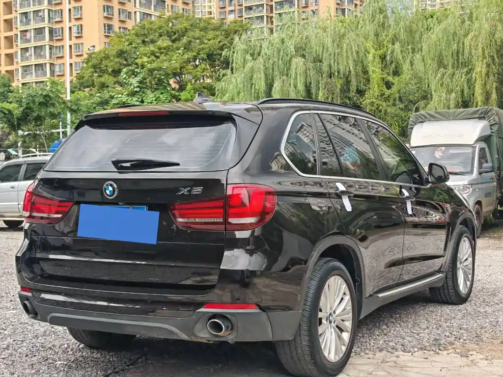 BMW X5 (Import) — миниатюра 9
