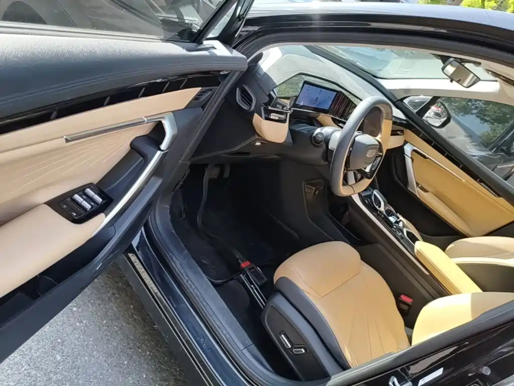 Geely Boyue L — миниатюра 16