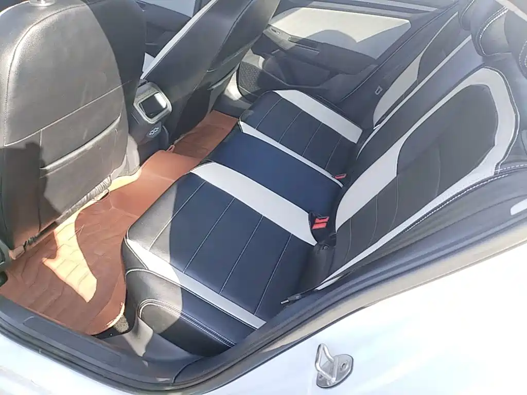Volkswagen Bora — миниатюра 17