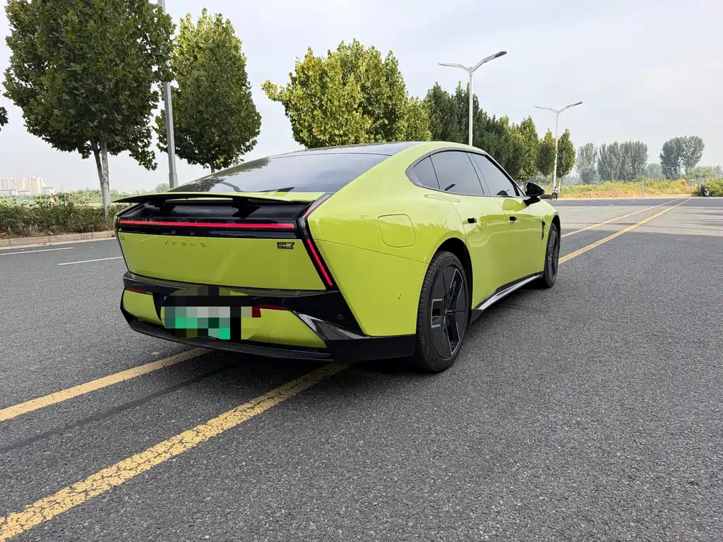 XPeng P7 — миниатюра 4