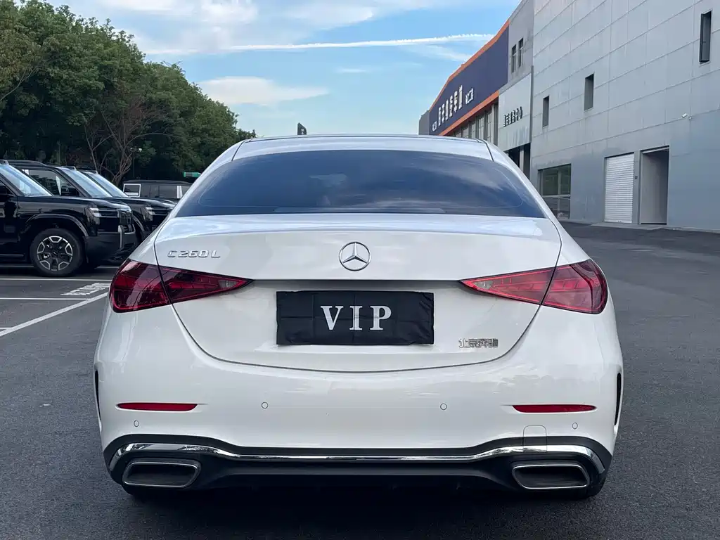 Mercedes-Benz C-Class — миниатюра 16