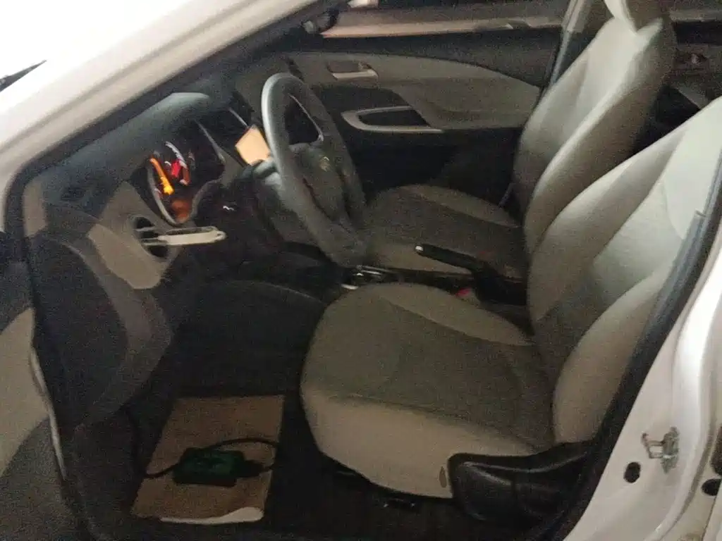 Chevrolet Sail — миниатюра 15