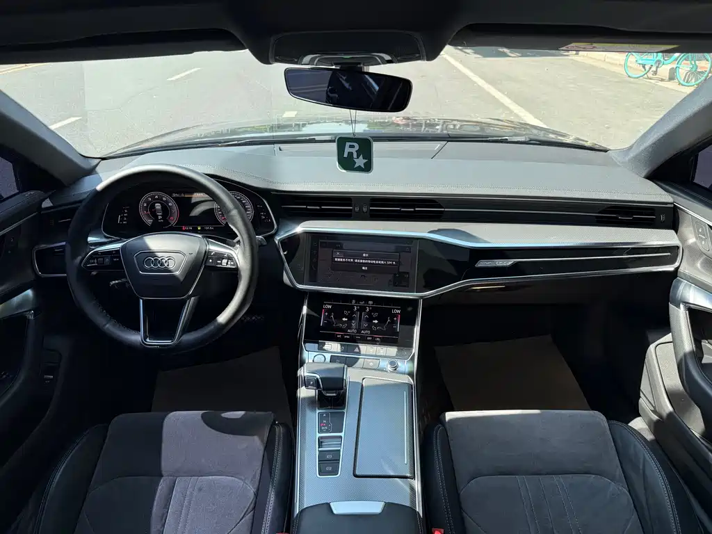 Audi A6L — миниатюра 5
