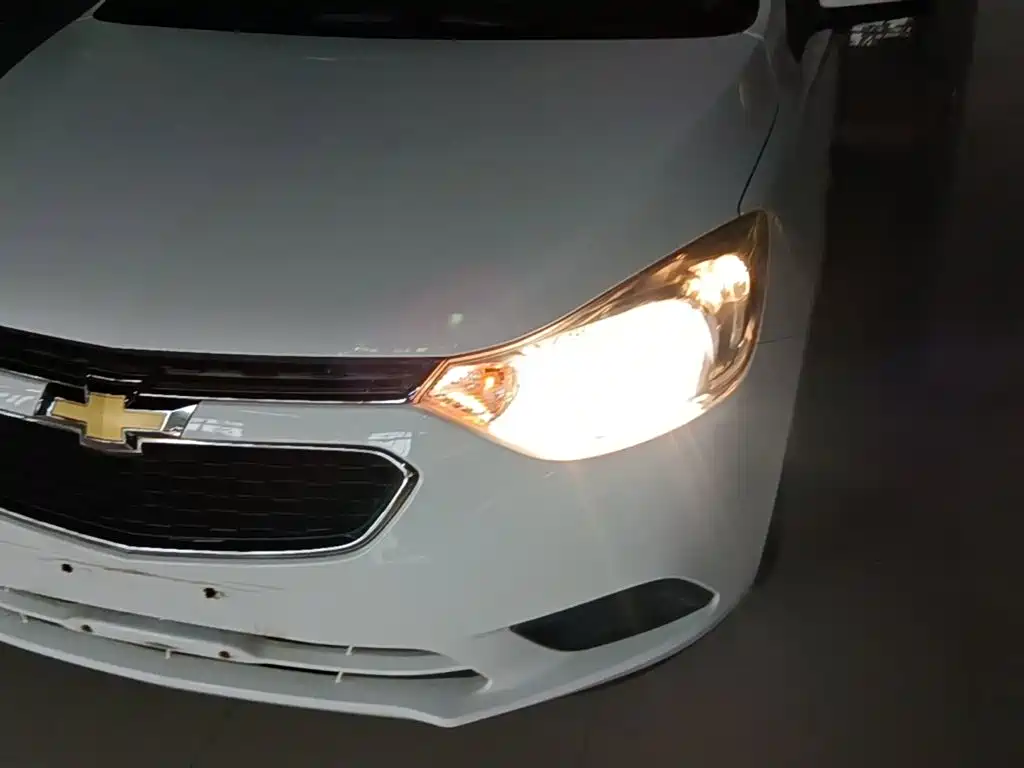 Chevrolet Sail — миниатюра 24