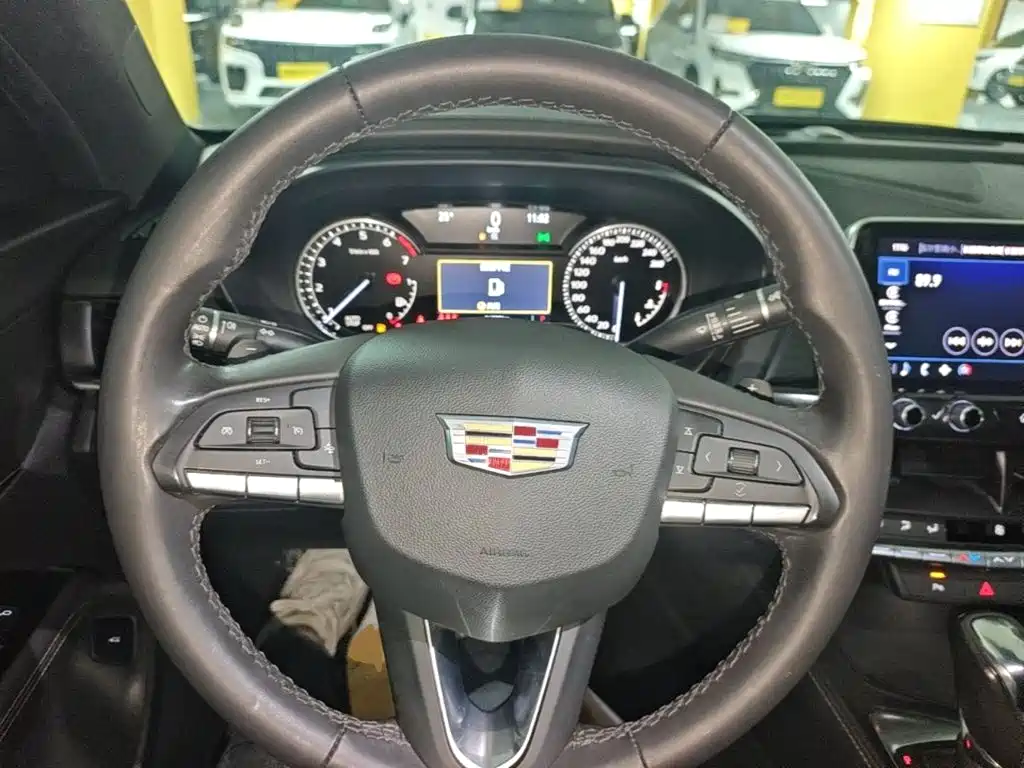 Cadillac CT4 — миниатюра 11