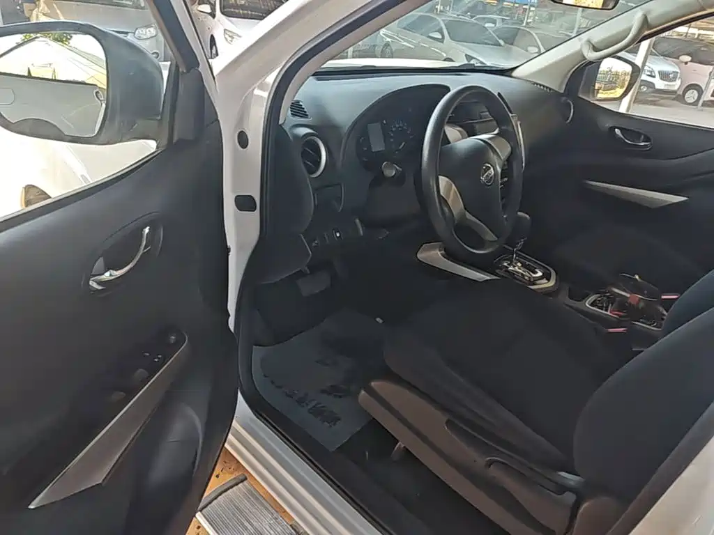 Nissan Navara — миниатюра 16