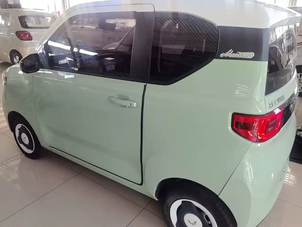 Wuling MINIEV — миниатюра 5
