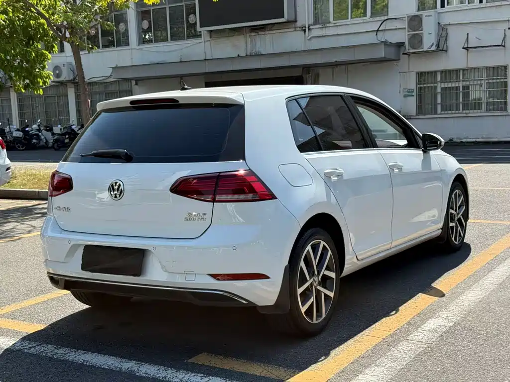 Volkswagen Golf — миниатюра 9