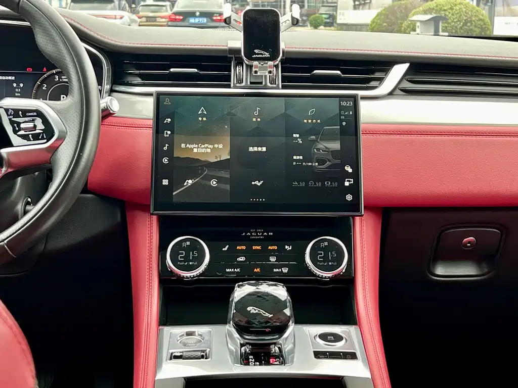 Jaguar F-PACE — миниатюра 13