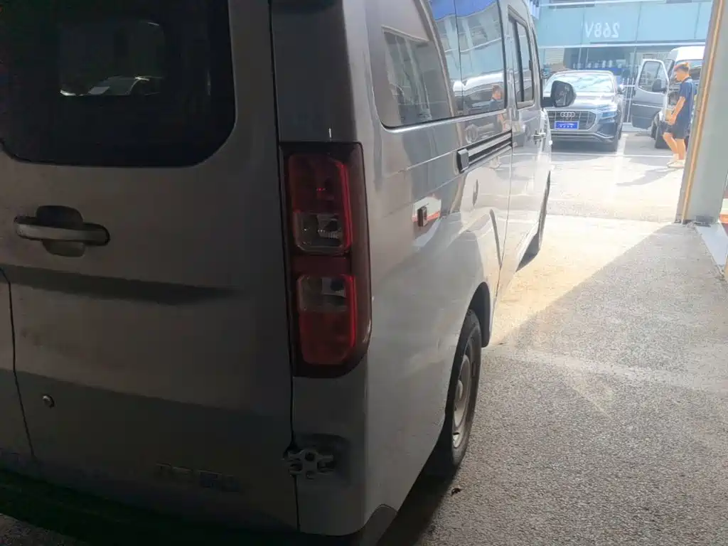 Wuling Yangguang — миниатюра 8