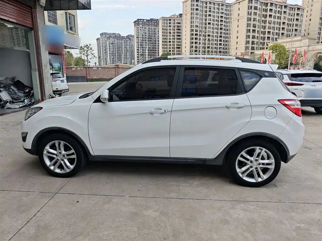 CHANGAN CS35