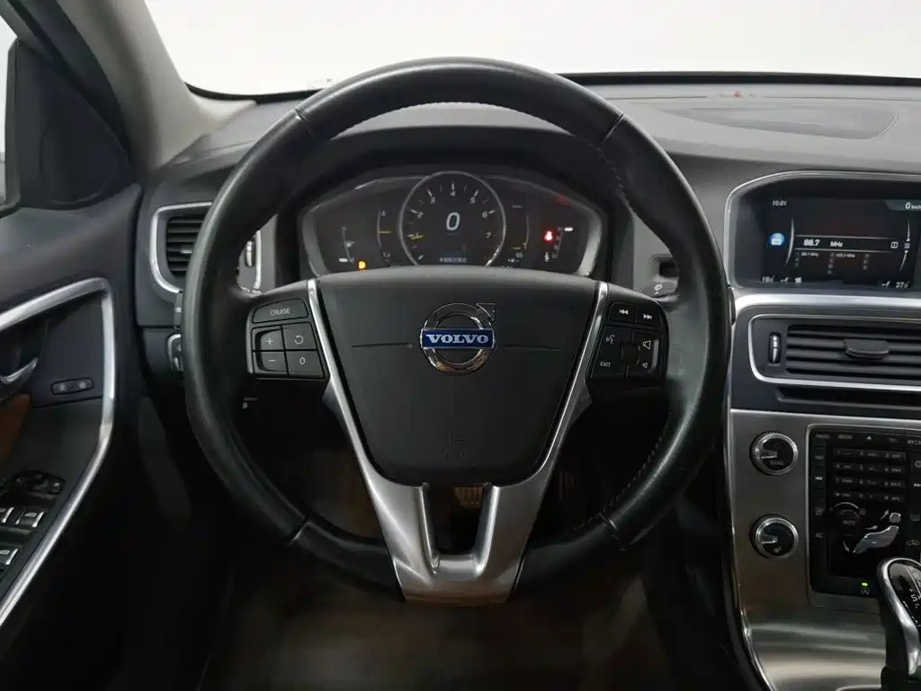 Volvo S60 — миниатюра 11