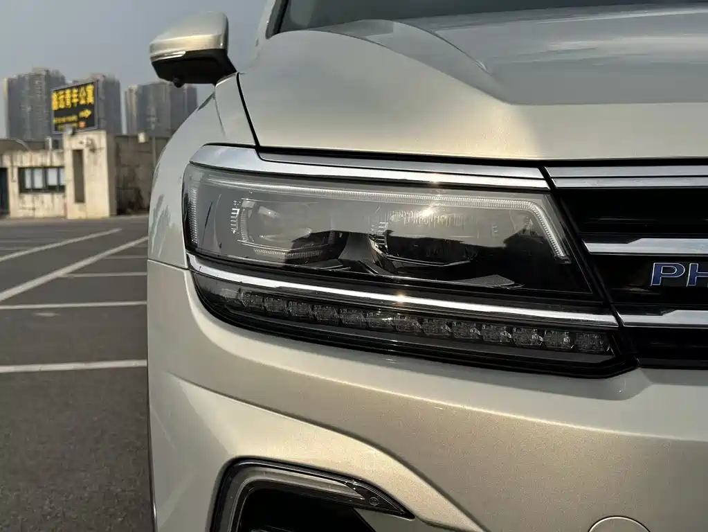 VOLKSWAGEN TIGUAN L NEW ENERGY