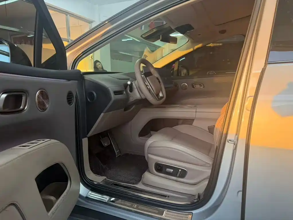 Li Auto Li i8 — миниатюра 5