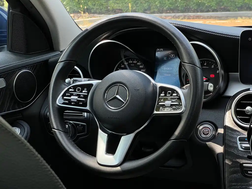 Mercedes-Benz C-Class — миниатюра 20