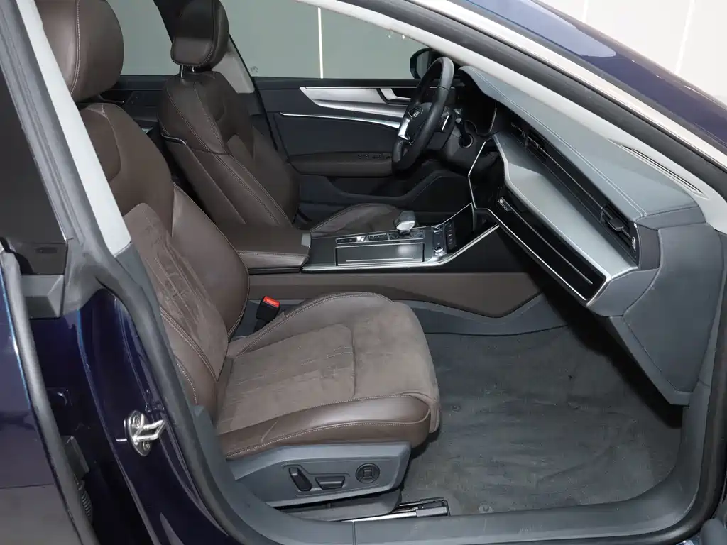 Audi A7L — миниатюра 27
