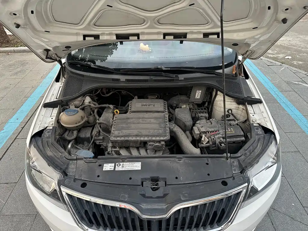 Skoda Rapid — миниатюра 14