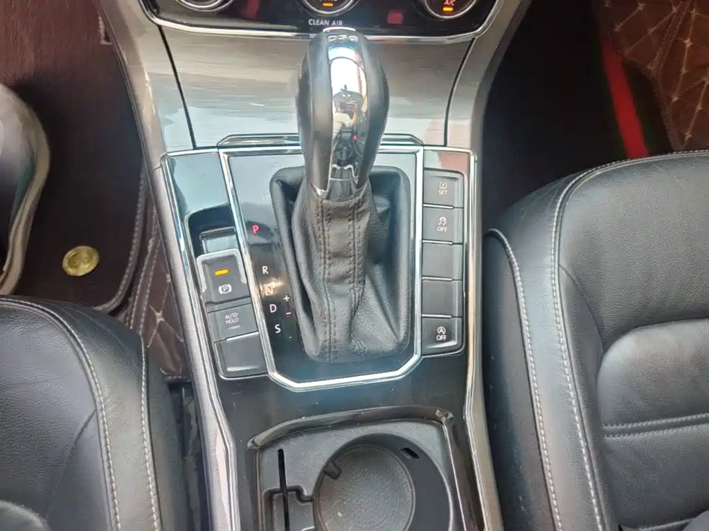 Volkswagen Passat — миниатюра 14