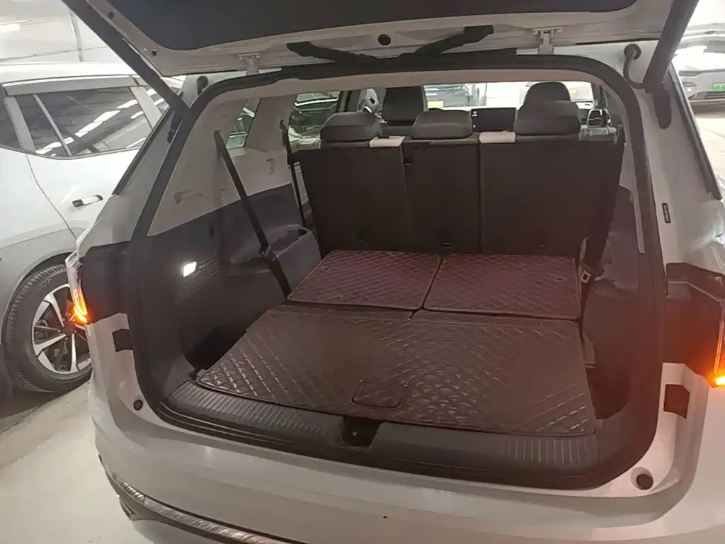 Volkswagen ID.6 Crozz — миниатюра 19