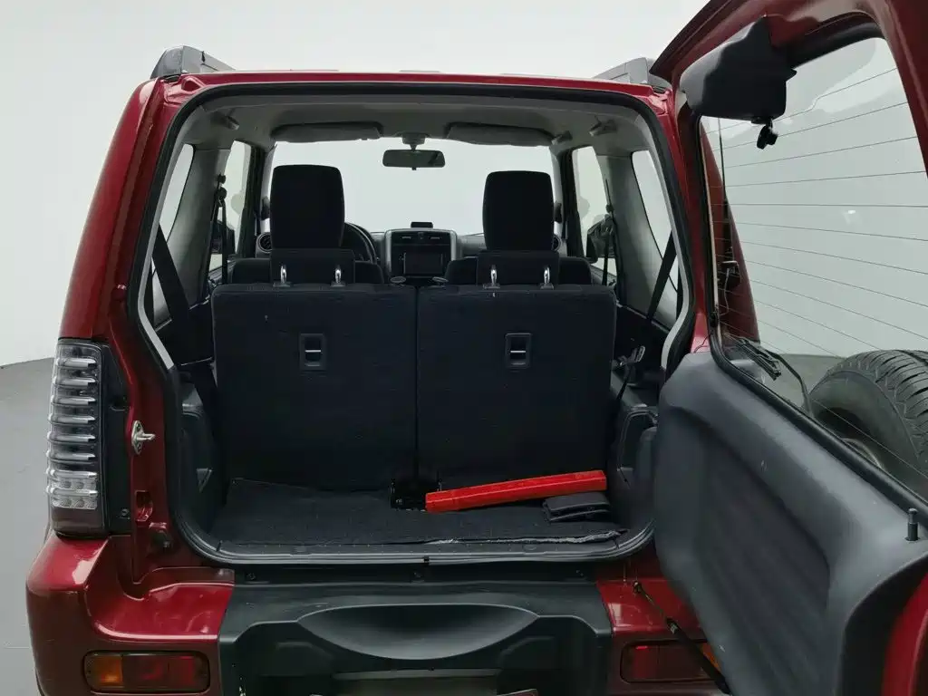 Suzuki Jimny — миниатюра 16