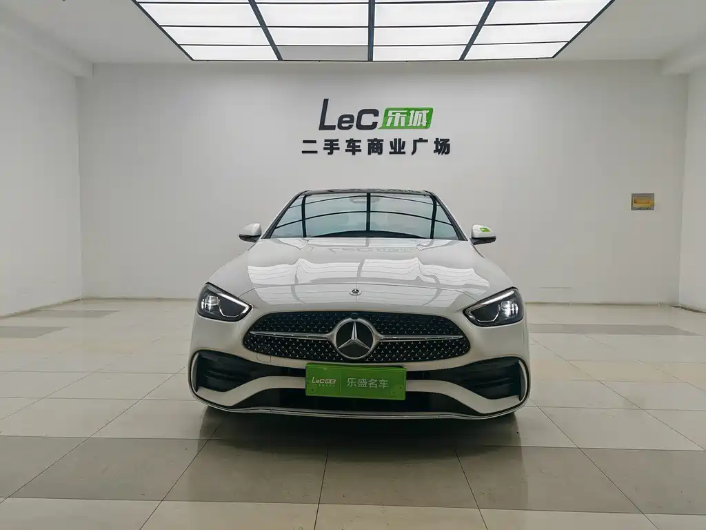 Mercedes-Benz C-Class — миниатюра 3
