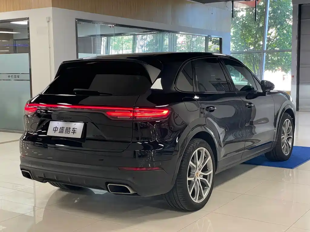Porsche Cayenne — миниатюра 27