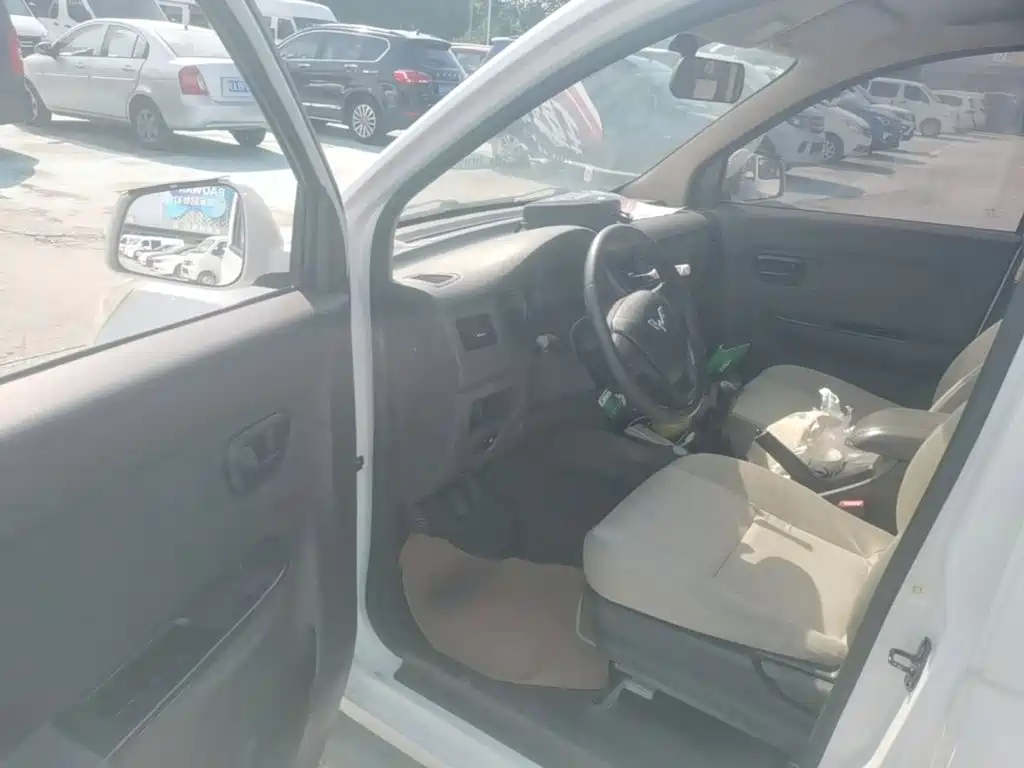 Wuling Rongguang V — миниатюра 16