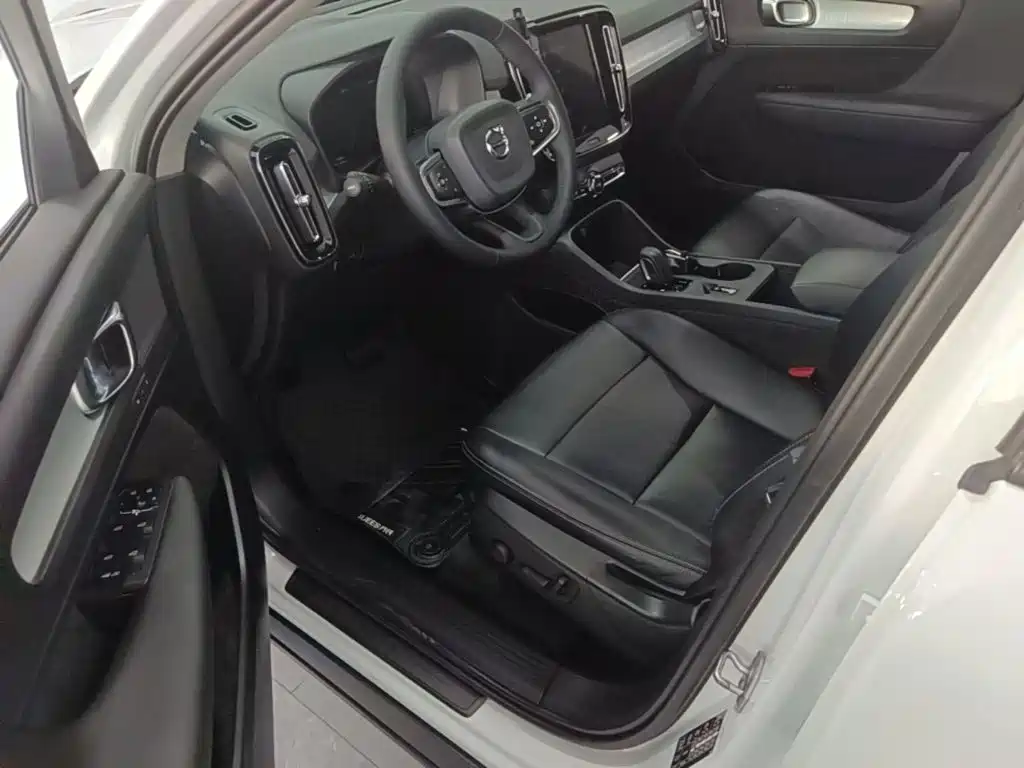 Volvo XC40 — миниатюра 16