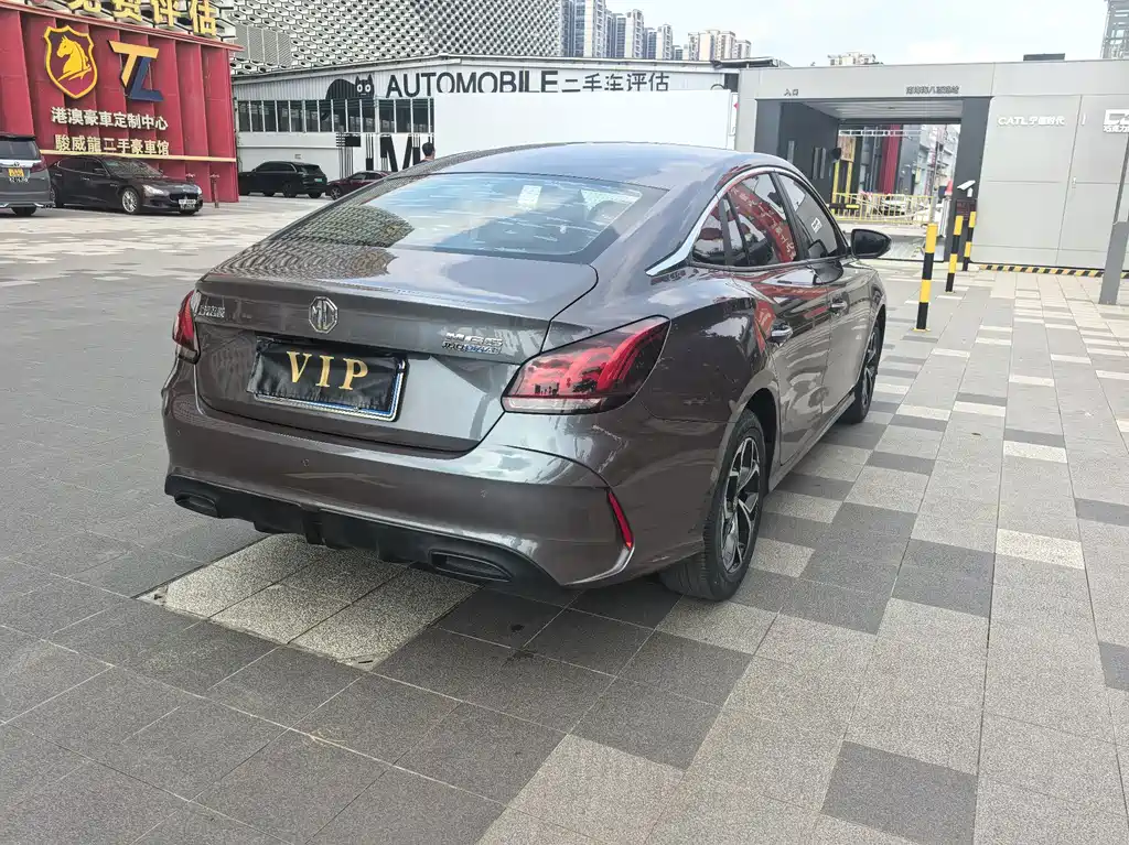 MG MG5 - фото 12