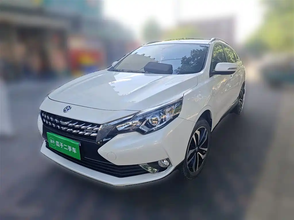 Купить Venucia T90
