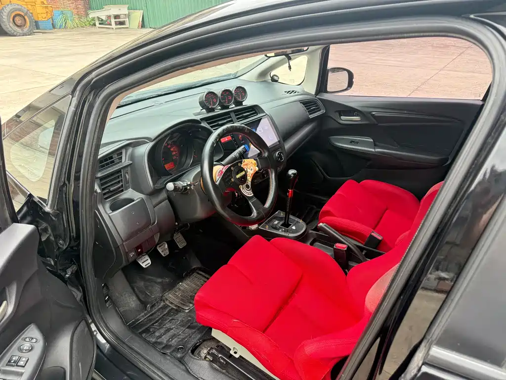 Honda Fit — миниатюра 4
