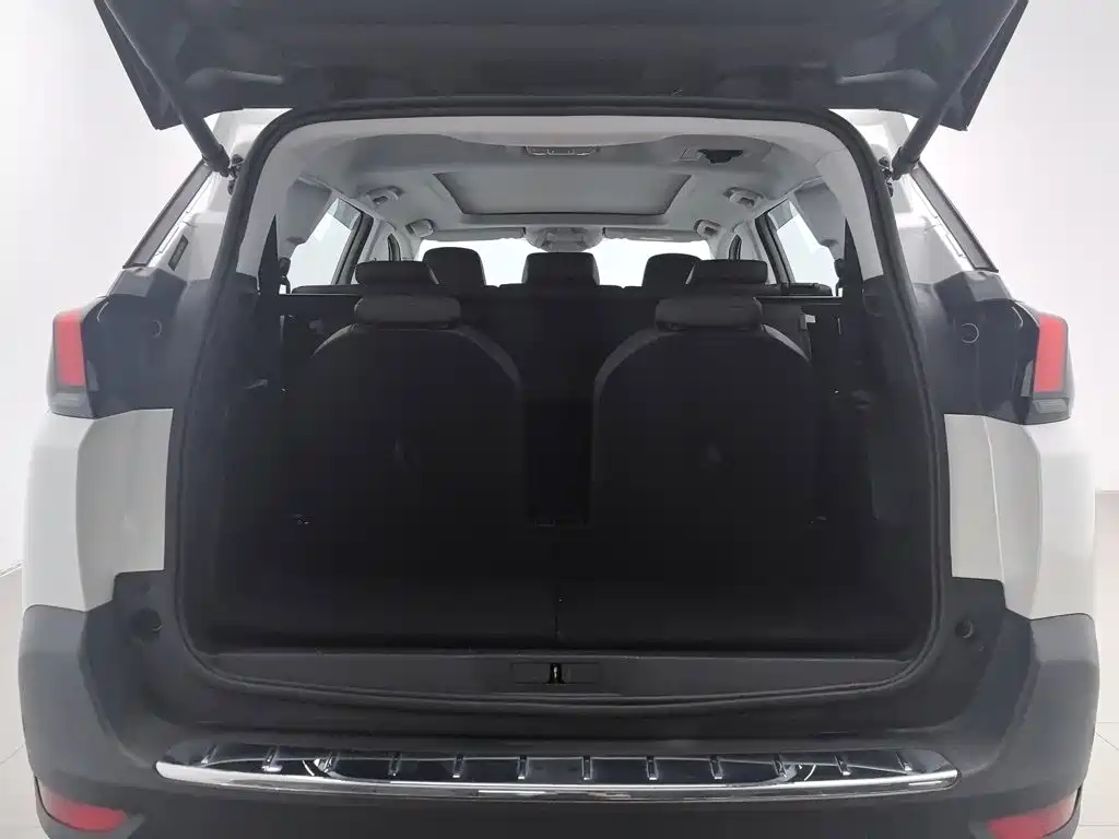 Peugeot 5008 — миниатюра 16