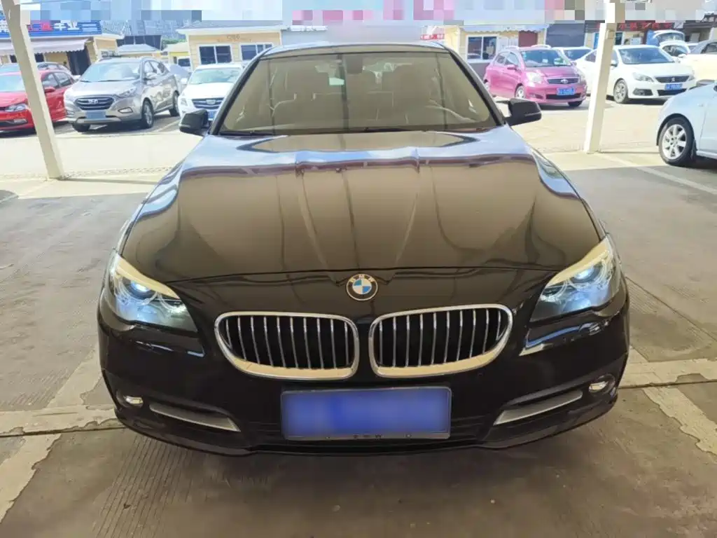 BMW 5 Series — миниатюра 3
