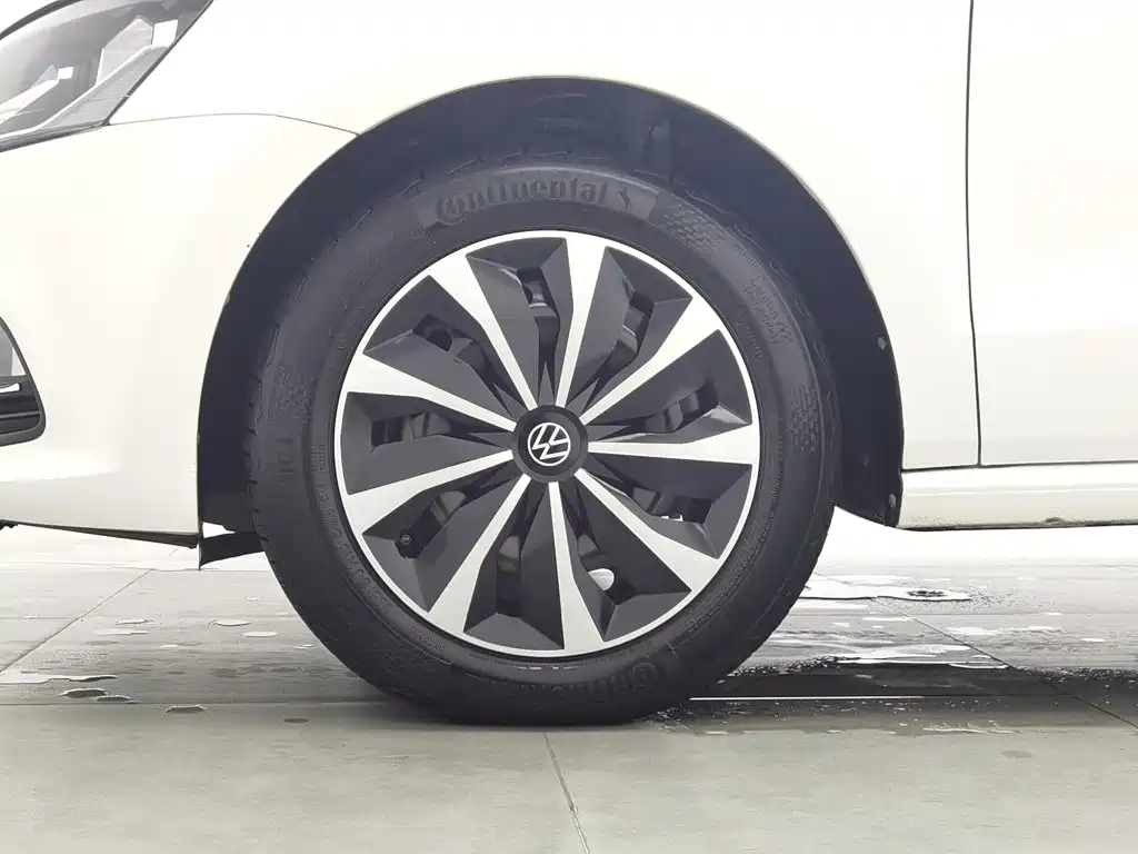 Volkswagen Polo — миниатюра 17