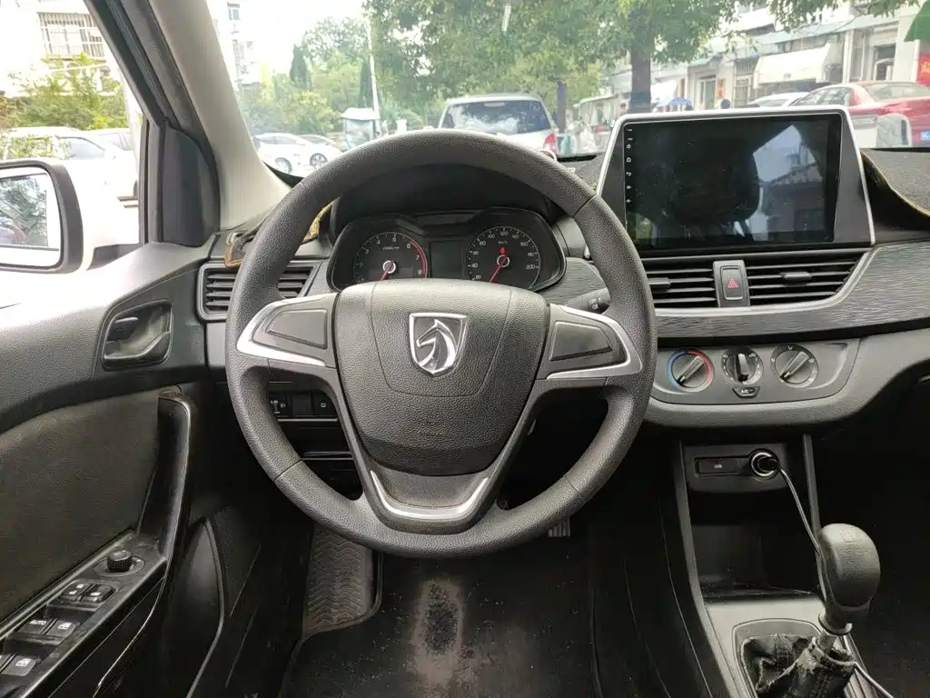 Baojun 310 — миниатюра 3
