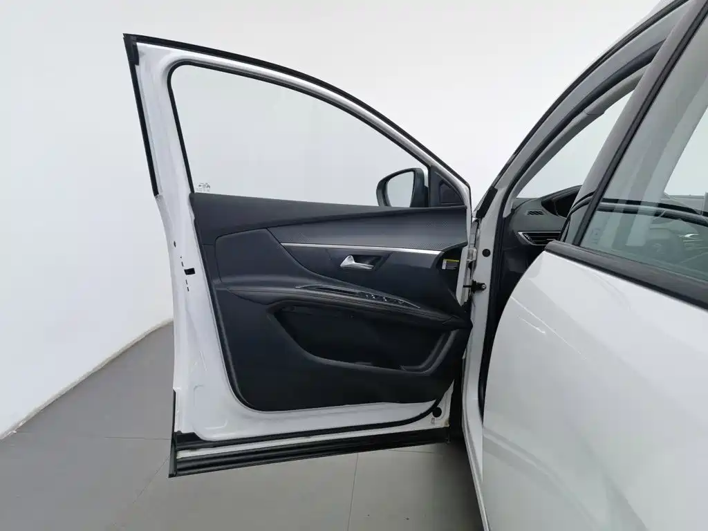 Peugeot 4008 — миниатюра 8