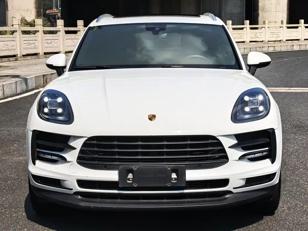 Porsche Macan — миниатюра 2