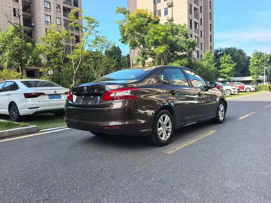 Peugeot 408 — миниатюра 9
