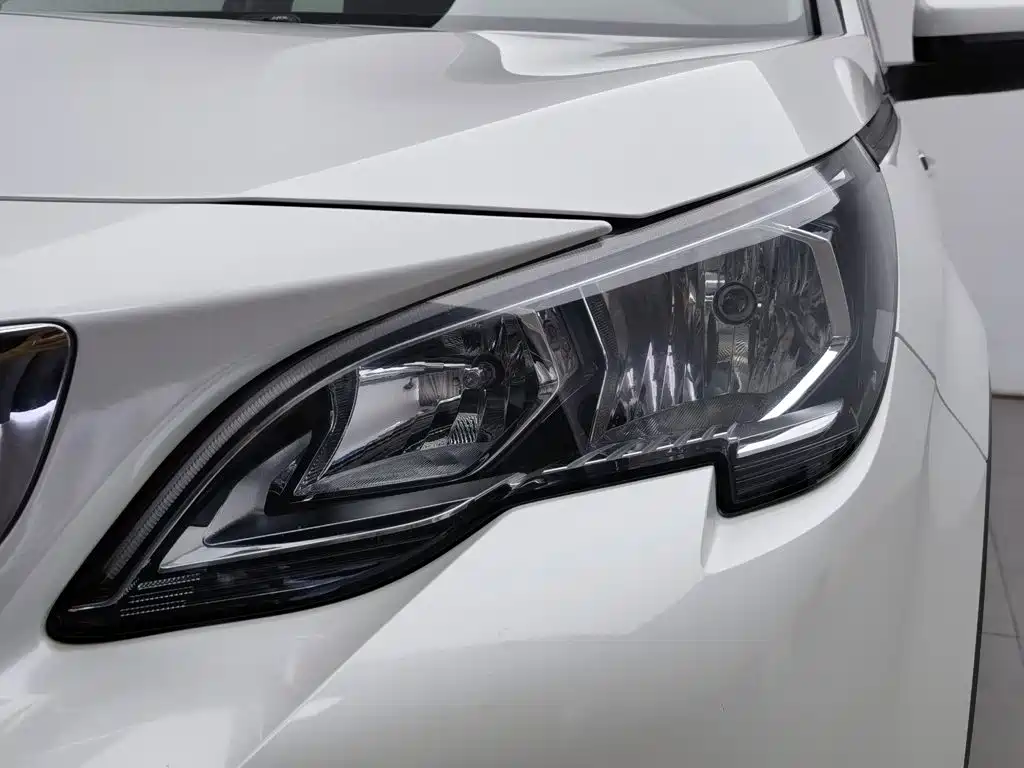 Peugeot 4008 — миниатюра 7