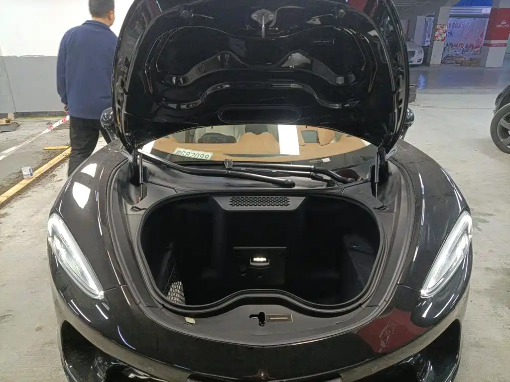 McLaren GT — миниатюра 10