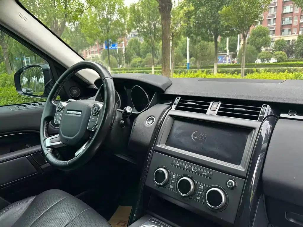 Land Rover Discovery — миниатюра 5