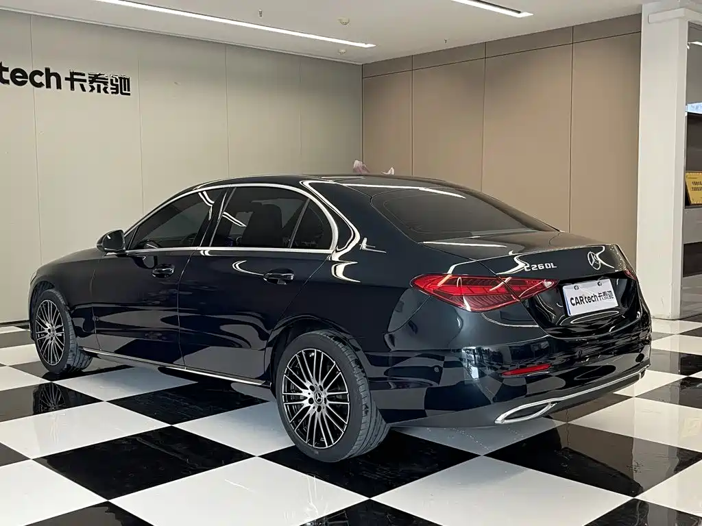 Mercedes-Benz C-Class — миниатюра 7