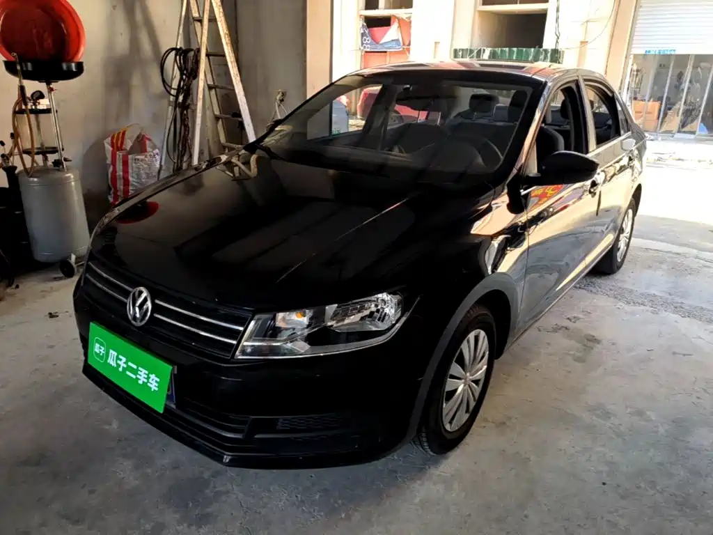 Volkswagen Santana — миниатюра 2