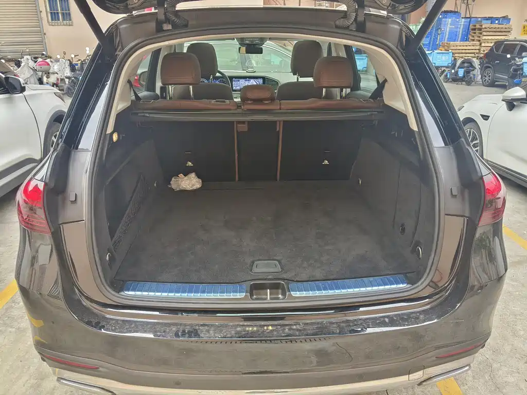 Mercedes-Benz GLE (Import) — миниатюра 14