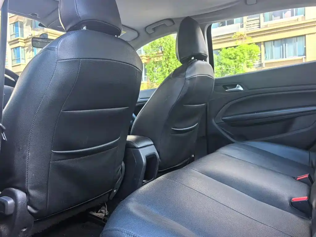 Peugeot 408 — миниатюра 6